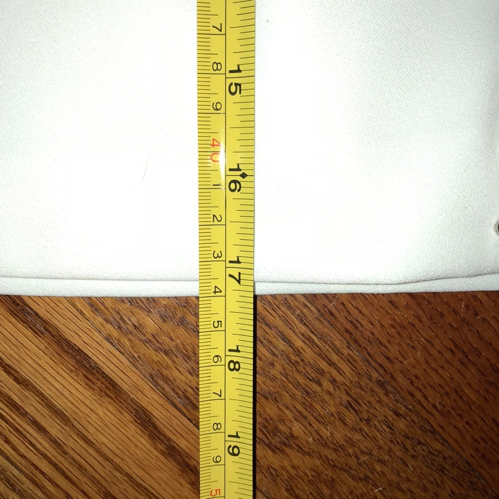 Cache Skirt...White...Size 8 - image 6